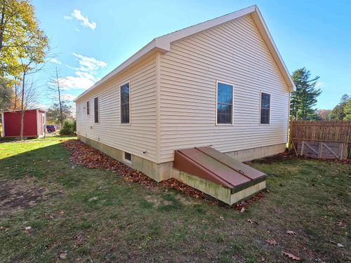 4 Rock Point Rd, Burlington, VT, 05408-2785 | Card Image