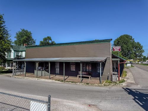 104 E Railroad Ave, Glendale, KY, 42740-8344 | Card Image