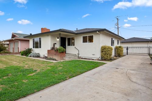 2834 N Hughes Avenue, Fresno, CA, 93705 | Card Image