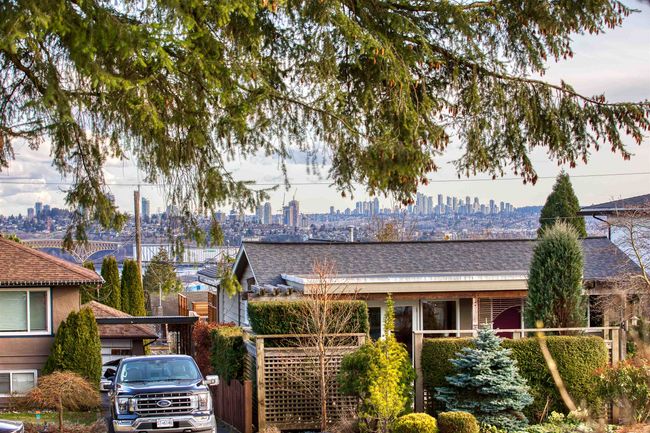860 Whitchurch St, House other with 5 bedrooms, 2 bathrooms and 2 parking in North Vancouver BC | Image 9