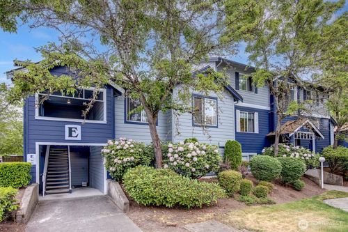 e202-10825 Se 200th Street, Kent, WA, 98031 | Card Image