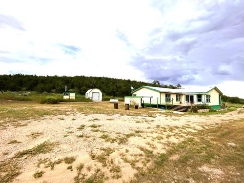 27 Hillcrest Rd, Edgewood, NM, 87015-7054 | Card Image