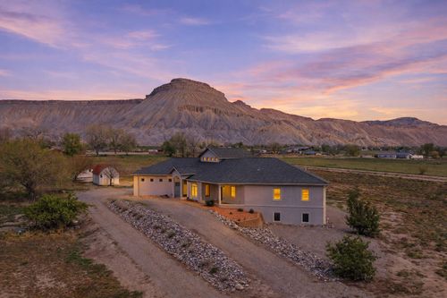 668 33 3/4 Rd, Clifton, CO, 81520-8105 | Card Image