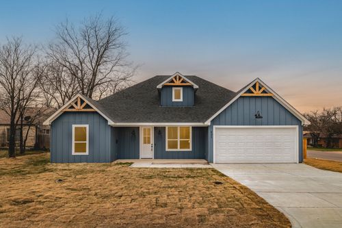 621 Oaklawn Dr, River Oaks, TX, 76114-3740 | Card Image