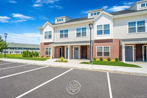 elm-upper-w-loft-725 Eastview Dr, Central Islip, NY, 11722-4554 | Card Image