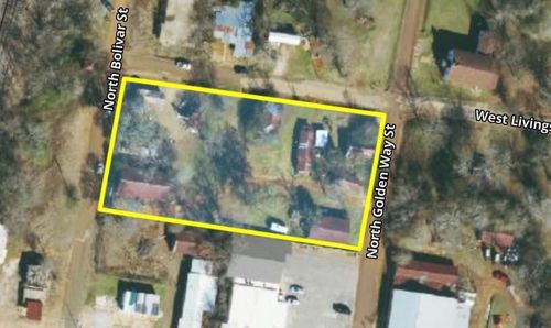 110 N Bolivar St, San Augustine, TX, 75972-1838 | Card Image