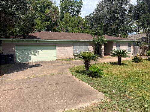 1714 W Sealy St, Alvin, TX, 77511-5746 | Card Image
