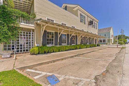 628 14th St, Galveston, TX, 77550-5004 | Card Image