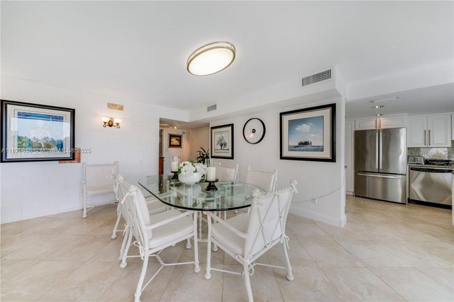 APT-5H - 609 Ocean Dr, Condo with 2 bedrooms, 2 bathrooms and null parking in Key Biscayne FL | Image 11