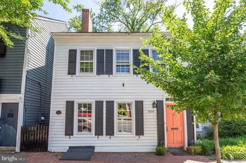 1307 Caroline St, FREDERICKSBURG, VA, 22401-3703 | Card Image
