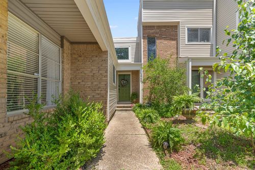 2007 Dakota Dr, North Little Rock, AR, 72116-4435 | Card Image