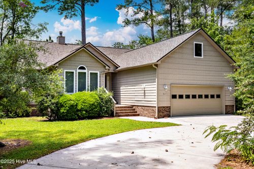 7015 Fairwinds Dr, Oriental, NC, 28571-9292 | Card Image