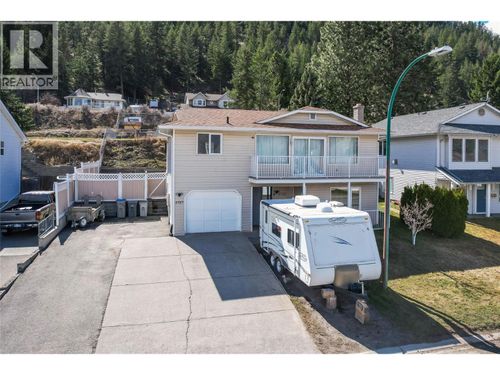 2727 Qu'Appelle Blvd, Kamloops, BC, V2E2J9 | Card Image