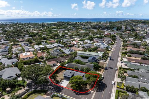 4207 Puulani Pl, Honolulu, HI, 96816-5013 | Card Image