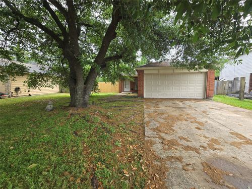 16022 Old River Rd, Channelview, TX, 77530-2862 | Card Image