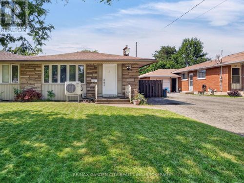 19 Black Knight Rd, St. Catharines, ON, L2N3B9 | Card Image