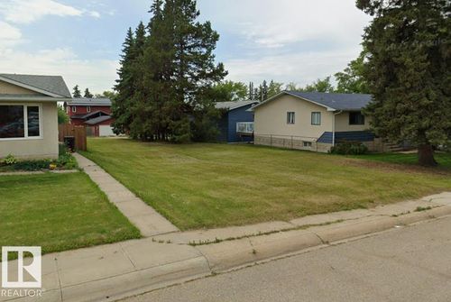 4509 55 Ave, Barrhead, AB, T7N1J9 | Card Image