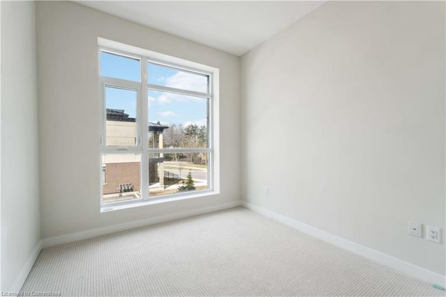 208 - 600 N Service Rd, House attached with 2 bedrooms, 1 bathrooms and 1 parking in Stoney Creek ON | Image 13