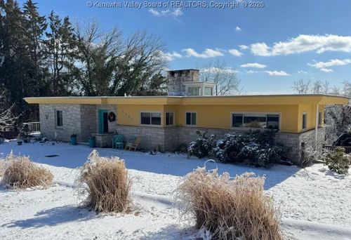 2307 Fairfax Rd, South Charleston, WV, 25303-3005 | Card Image