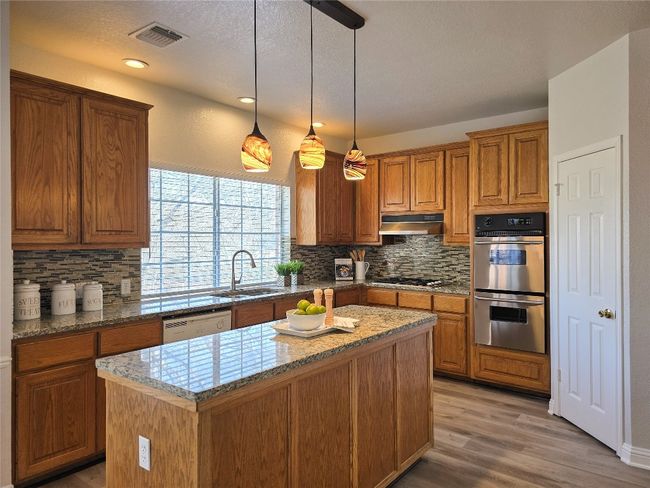 11125 Savin Hill Ln, House other with 4 bedrooms, 3 bathrooms and 2 parking in Austin TX | Image 10