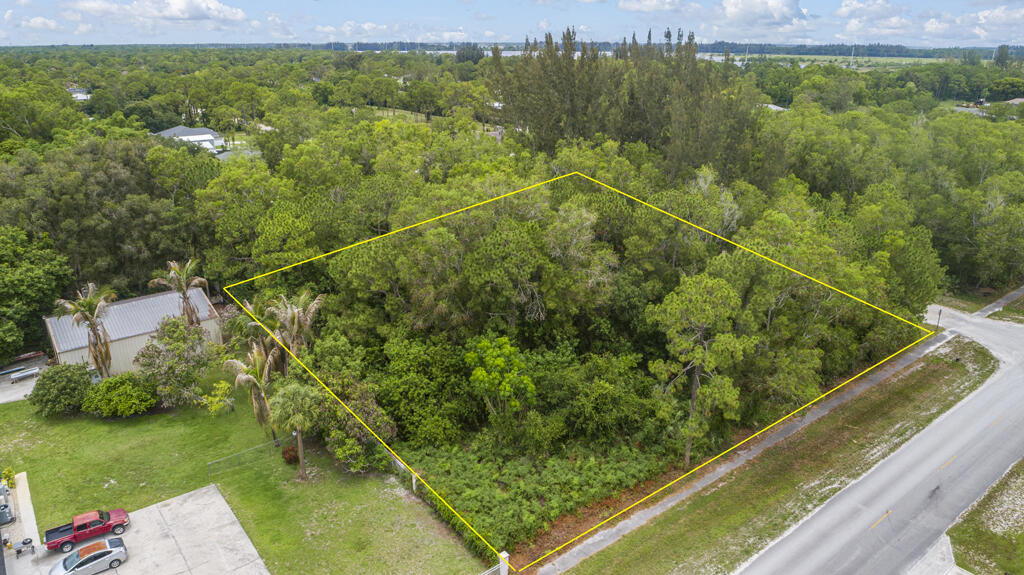 Land in The Acreage 2