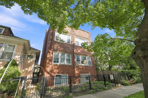 2r-4827 N Spaulding Ave, Chicago, IL, 60625-5215 | Card Image