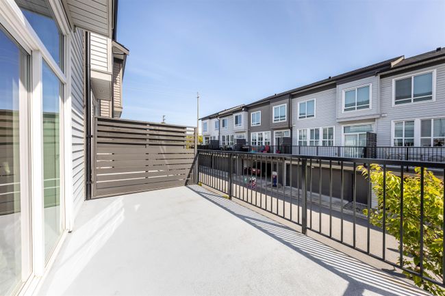 12 - 15938 27 Avenue, Townhouse with 3 bedrooms, 2 bathrooms and null parking in Surrey BC | Image 24