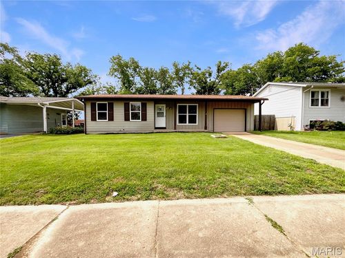 5031 Tulip Tree Ln, Hazelwood, MO, 63042-1552 | Card Image