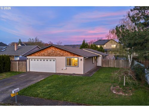 163 Indian Oak Ct, Molalla, OR, 97038-9388 | Card Image