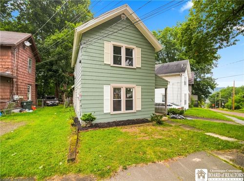 46 Bowen St, Jamestown, NY, 14701-3739 | Card Image