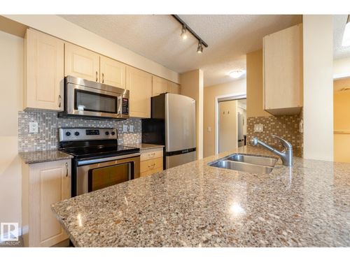 214-13907 136 St Nw, Edmonton, AB, T6V1Y5 | Card Image