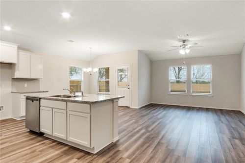 117 Nathaniel Dr, Taylor, TX, 76574-4535 | Card Image