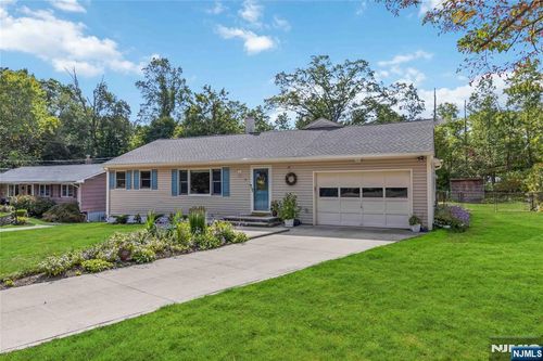 17 Belmont Dr, West Milford, NJ, 07480-1407 | Card Image