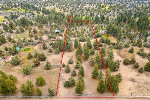 60570 Billadeau Road, Bend, OR, 97702 | Card Image