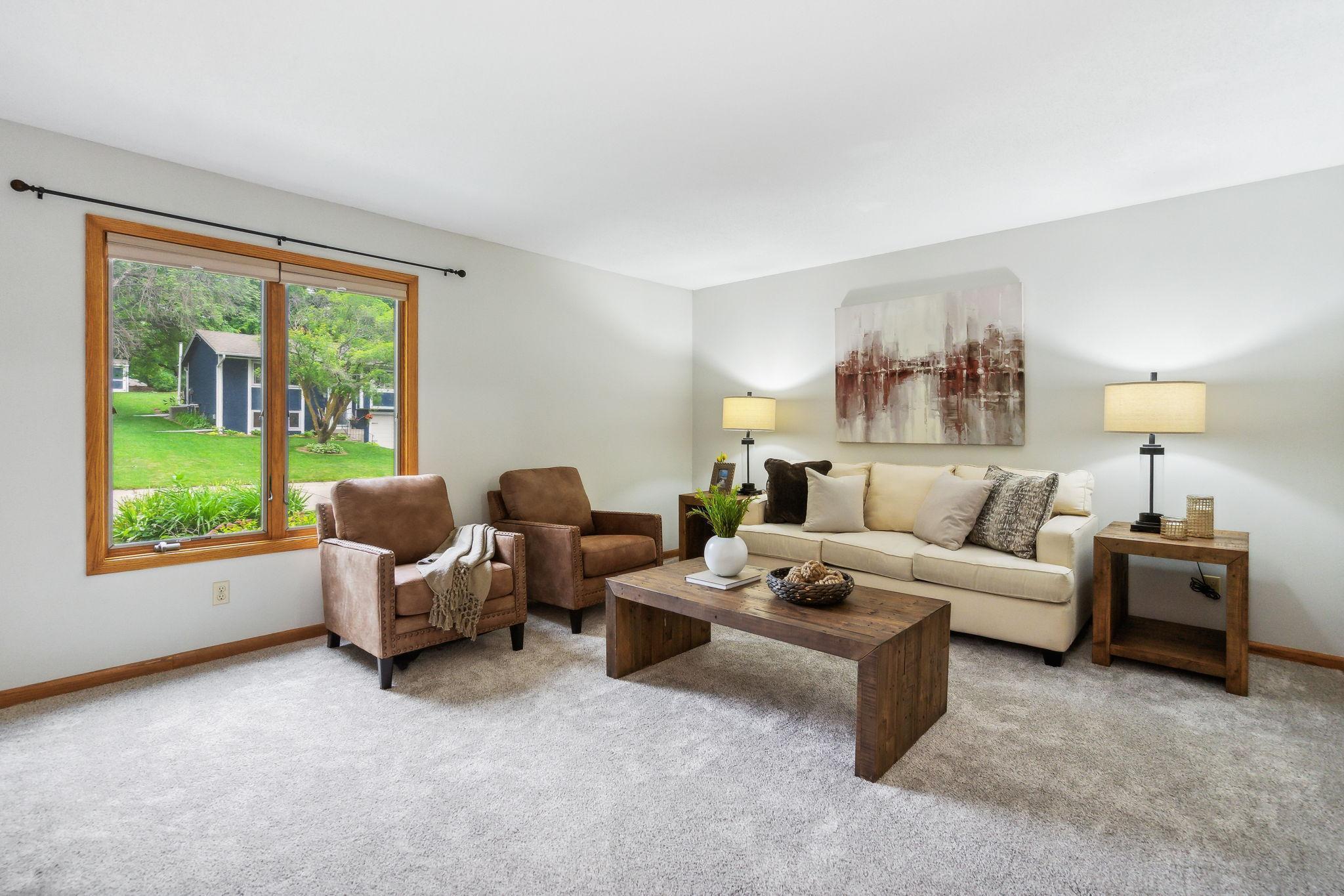 Haering Cir, Chaska, MN 55318