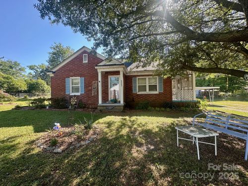 6585 White St, Kershaw, SC, 29067-1173 | Card Image