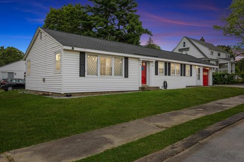 144 Oakland Ave, Manchester, NH, 03109-4406 | Card Image
