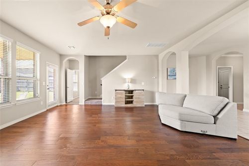 11208 Nw 94th St, Yukon, OK, 73099-8818 | Card Image