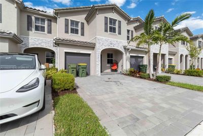 1130 Se 26th Ter, Townhouse with 3 bedrooms, 2 bathrooms and null parking in Homestead FL | Image 3