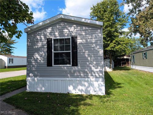 182-205 Brenthaven Street, Elyria, OH, 44035 | Card Image