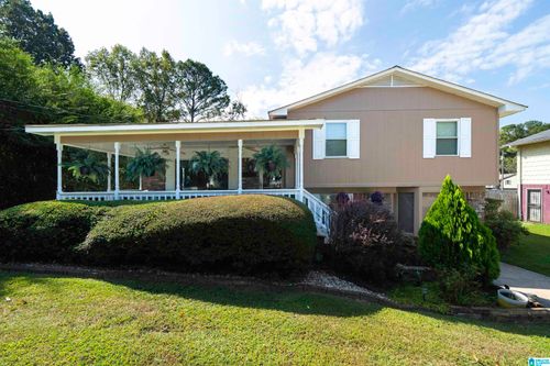 3026 Forest Dr, FULTONDALE, AL, 35068-1423 | Card Image