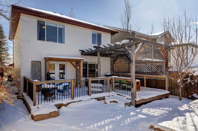 350 Bridlewood Court Sw, Home with 3 bedrooms, 3 bathrooms and 4 parking in Calgary AB | Image 36