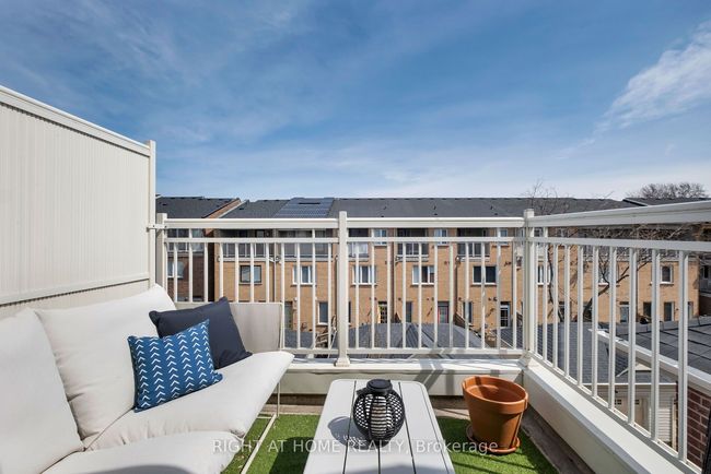118 - 2320 Gerrard St E, Condo with 3 bedrooms, 2 bathrooms and 26 parking in Toronto ON | Image 24