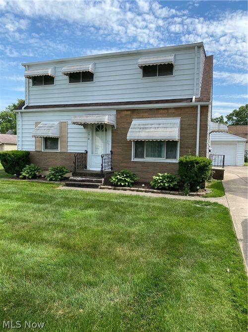 12910 Shady Oak Blvd, Garfield Heights, OH, 44125-3853 | Card Image