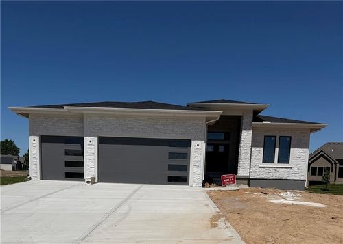 6010 Apache Dr, Shawnee, KS, 66226-2726 | Card Image