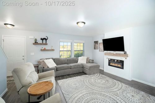 16471 Bedington Dr, Linden, MI, 48451-9182 | Card Image
