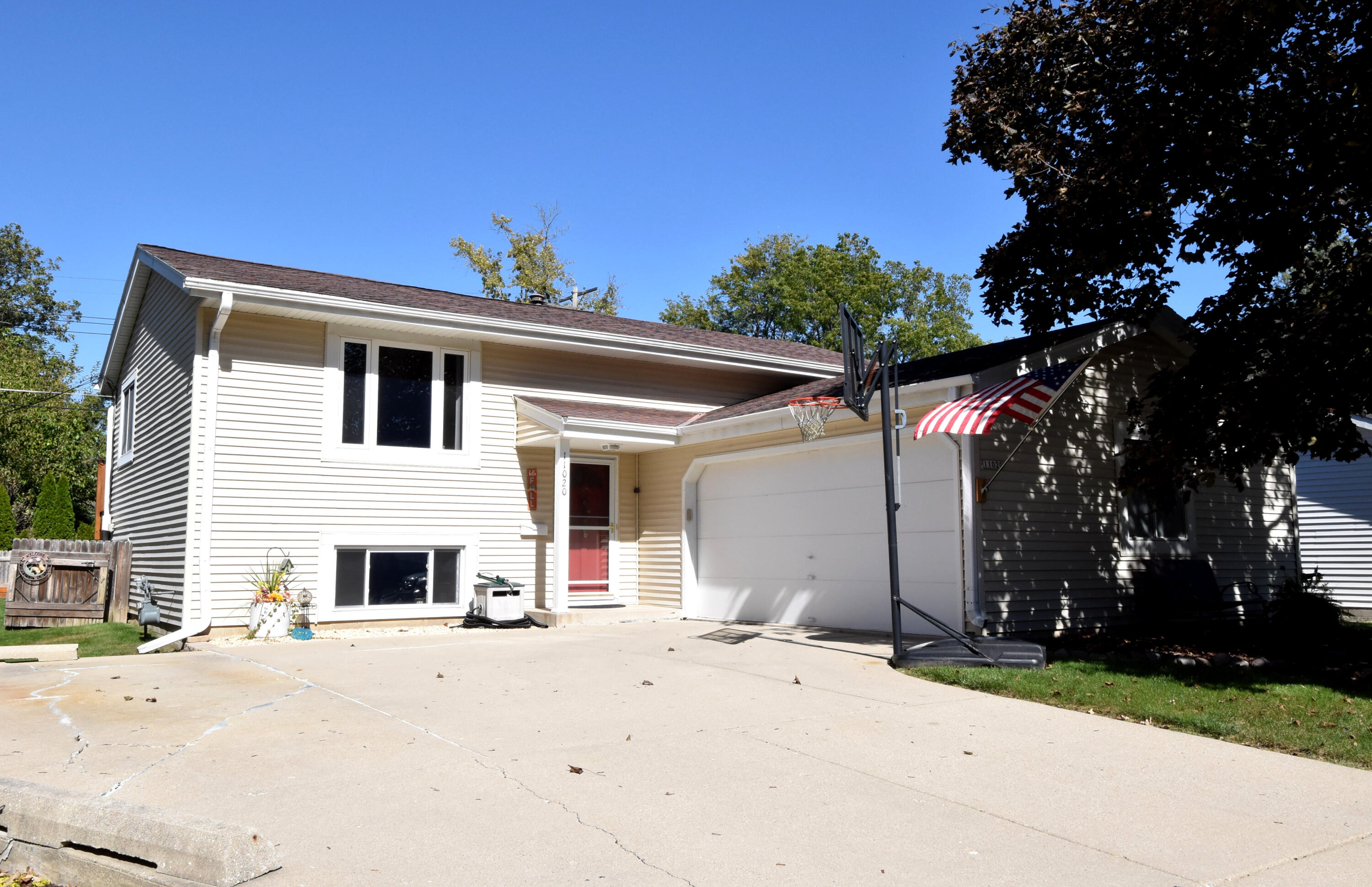 Parnell Ave, Hales Corners, WI 53130