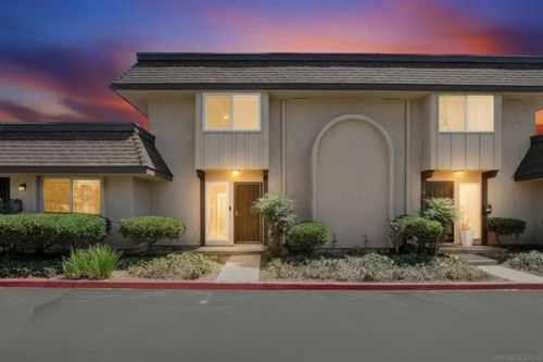 c12-2121 E Grand Ave, Escondido, CA, 92027-3425 | Card Image