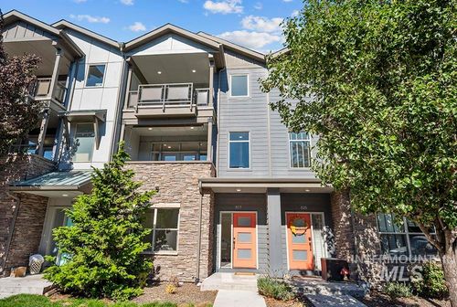 517 E Trackstand Ln, Garden City, ID, 83714-1614 | Card Image