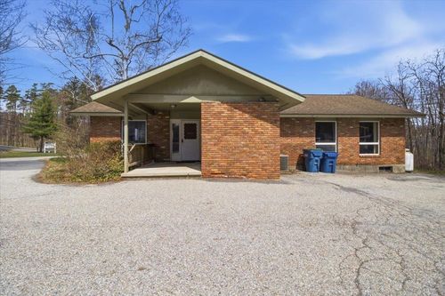 320 Dewey Street, Bennington, VT, 05201 | Card Image